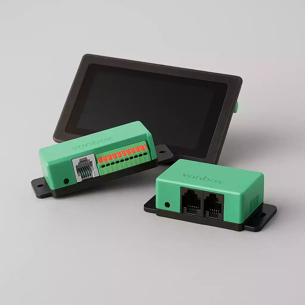 Kit démarrage Vanbox avec écran tactile et modules verts.